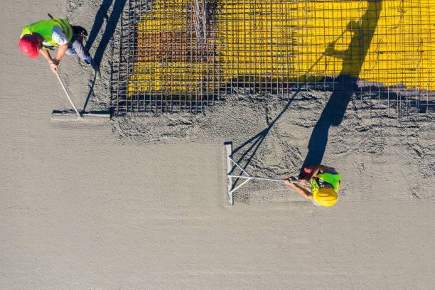 Best Concrete Sealing and Maintenance in Lakes Of The Four Seasons, IN